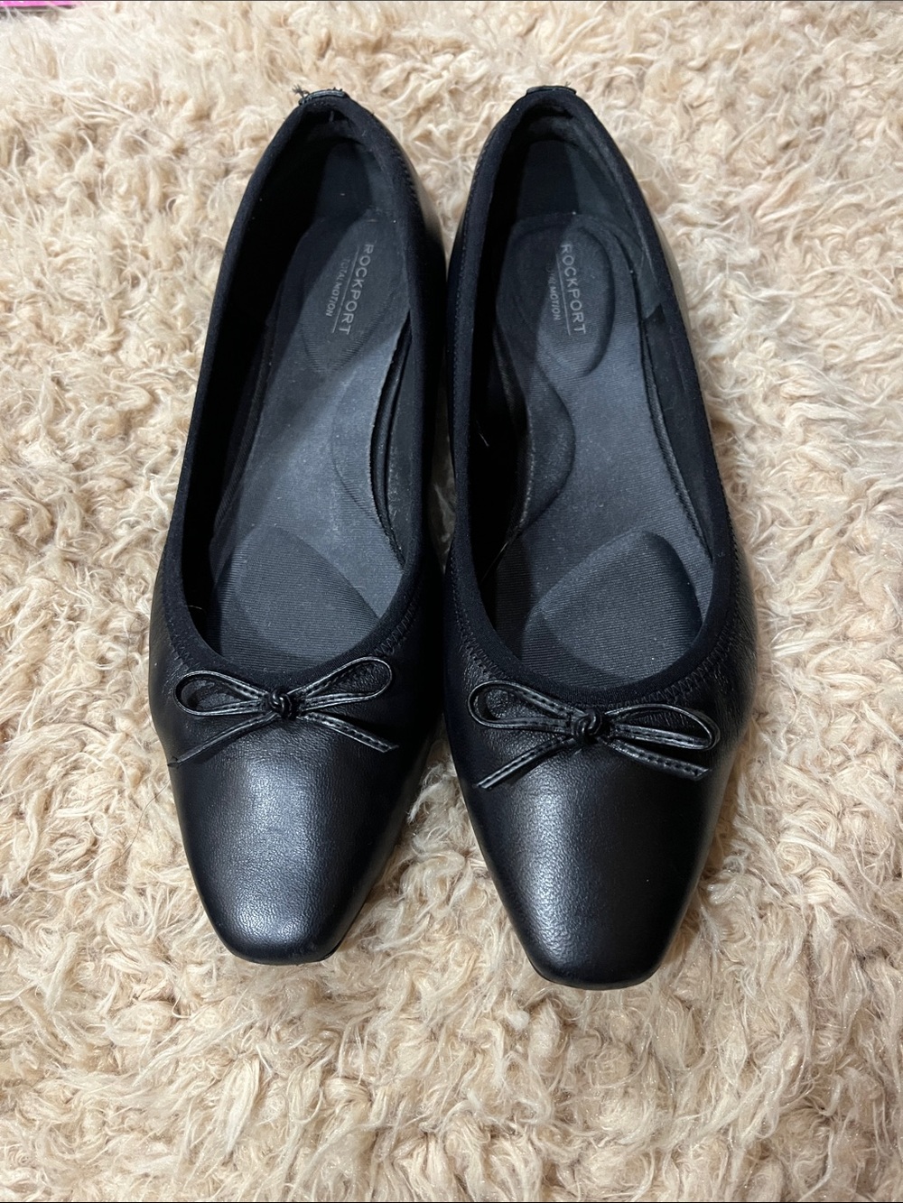 Preowned- Rockport Black Leather Square Toe Ballet Flats with Bow Accent (SZ. 7)